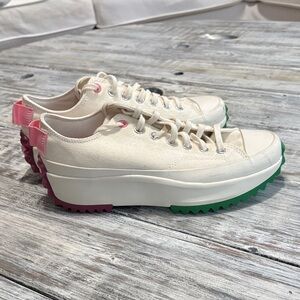 NWOT, Converse platform sneakers, men’s size 9, women’s size 10.5